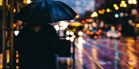 九游官方平台-数据栏洁癖！巴恩斯半场3中0未得分 无任何数据甚至无失误犯规